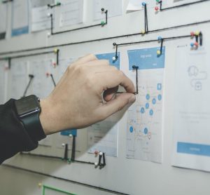 Person using tack board to build beautiful and user friendly websites for Nashville local businesses